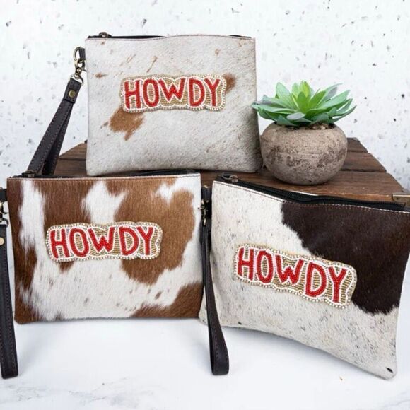 Cowgirl Western Howdy Cowhide Wristlet Boho Clutch New - Picture 1 of 4